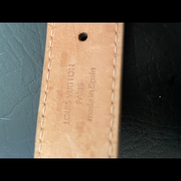 Louis Vuitton gold belt 41” end to end - Picture 3 of 4